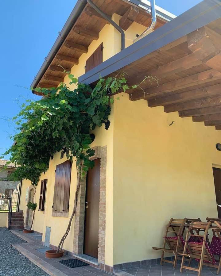 Agriturismo Casa Garello Salice Terme Eksteriør billede